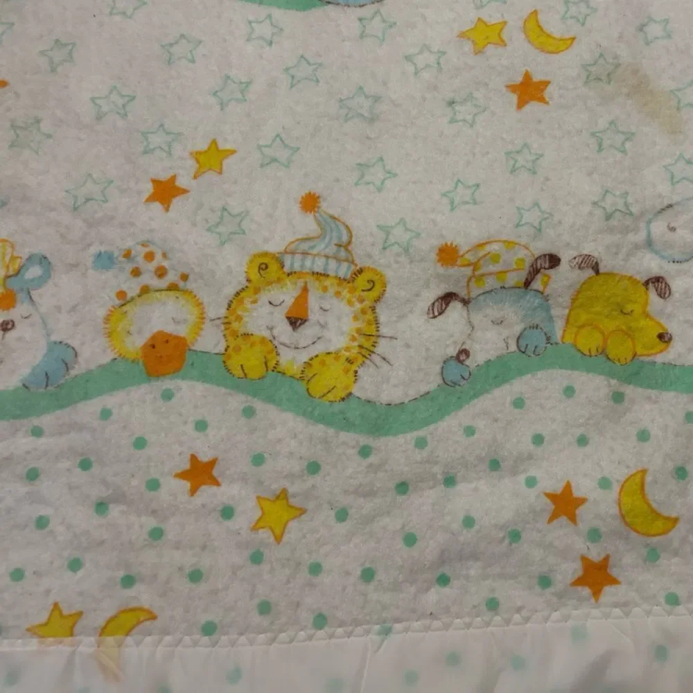 Vintage Satin Edge Baby Blanket Star Moon Sleepy Giraffe Duck Dog Cat Tiger Bear